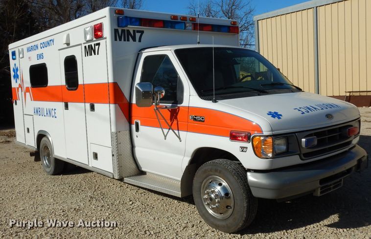 image for item DE4173 1999 Ford Econoline E450 Super Duty ambulance