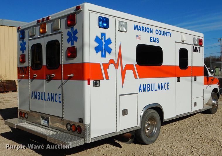 image for item DE4173 1999 Ford Econoline E450 Super Duty ambulance
