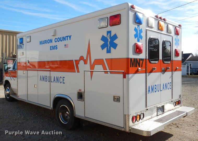 image for item DE4173 1999 Ford Econoline E450 Super Duty ambulance