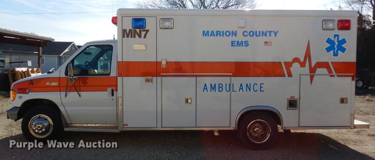 image for item DE4173 1999 Ford Econoline E450 Super Duty ambulance