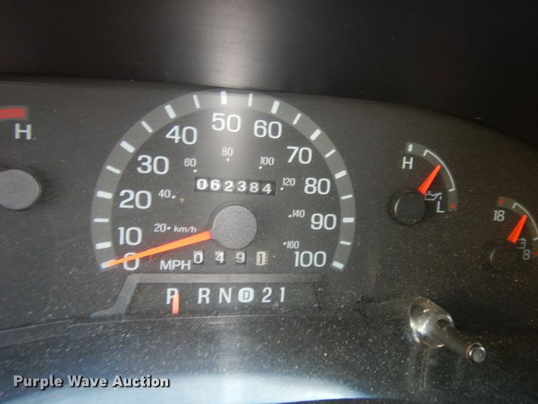 image for item DE4173 1999 Ford Econoline E450 Super Duty ambulance