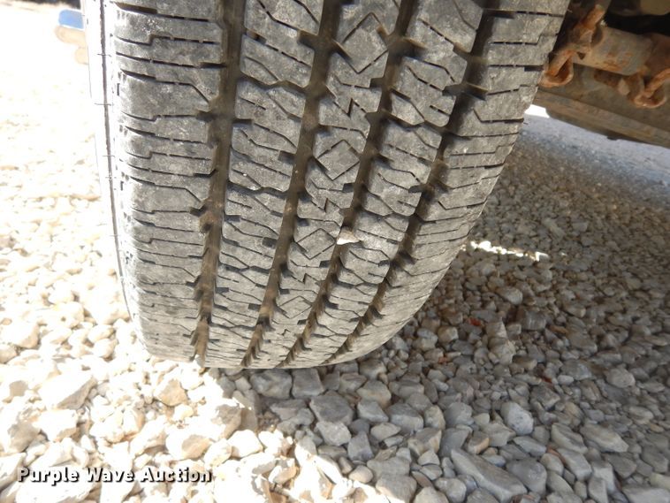 image for item DE4173 1999 Ford Econoline E450 Super Duty ambulance