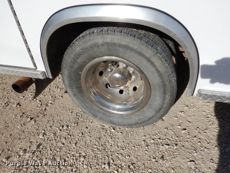 image for item DE4173 1999 Ford Econoline E450 Super Duty ambulance