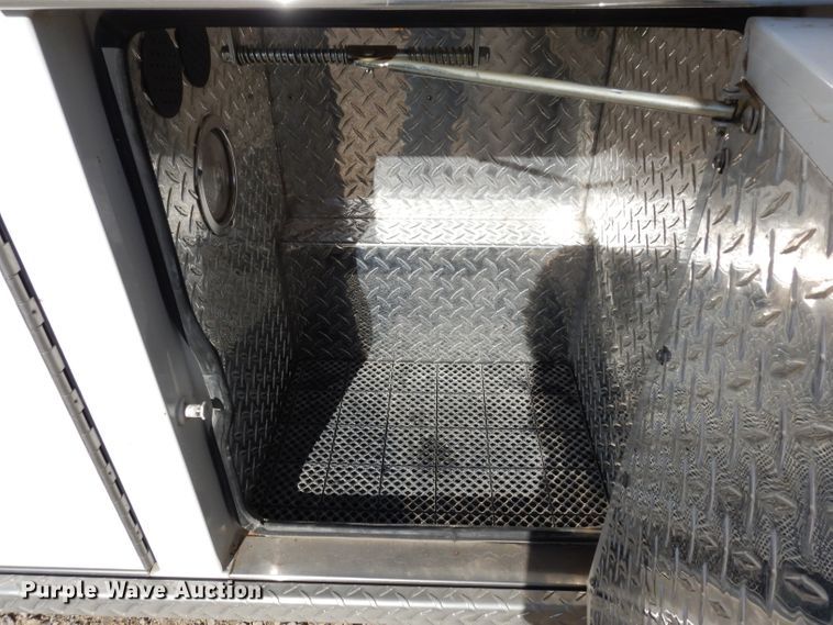 image for item DE4173 1999 Ford Econoline E450 Super Duty ambulance