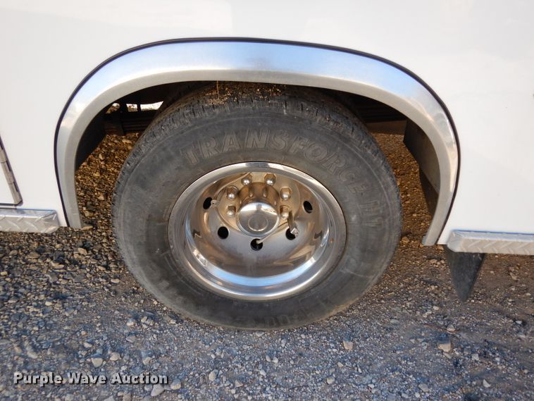 image for item DE4173 1999 Ford Econoline E450 Super Duty ambulance