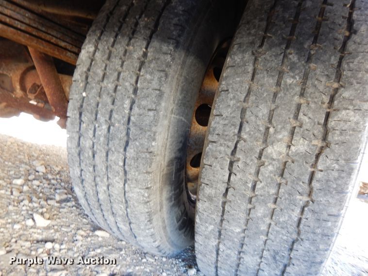 image for item DE4173 1999 Ford Econoline E450 Super Duty ambulance