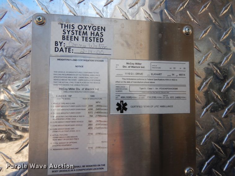 image for item DE4173 1999 Ford Econoline E450 Super Duty ambulance