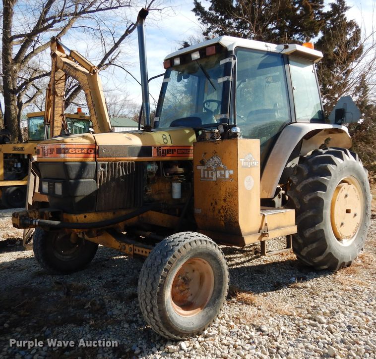 image for item DE4174 1997 New Holland 6640 tractor