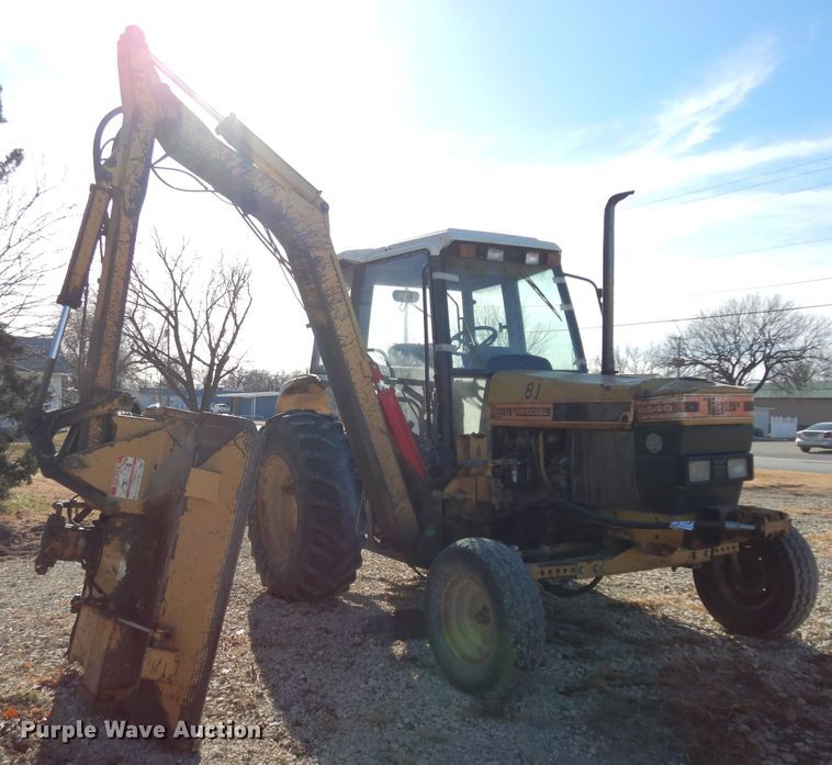 image for item DE4174 1997 New Holland 6640 tractor