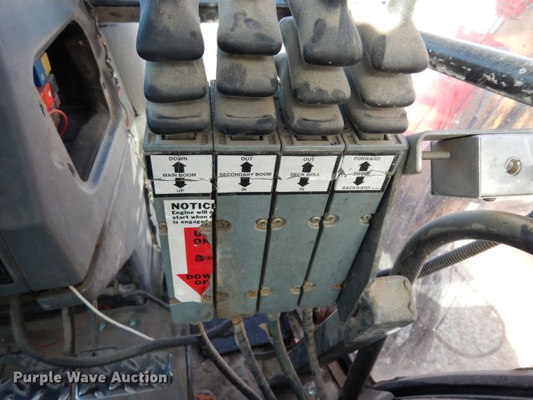 image for item DE4174 1997 New Holland 6640 tractor