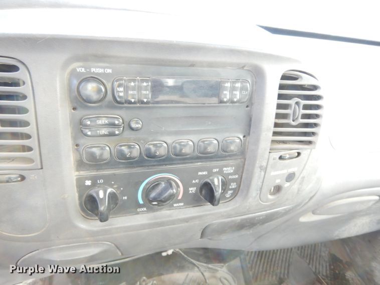 image for item DE4175 1998 Ford F150 pickup truck