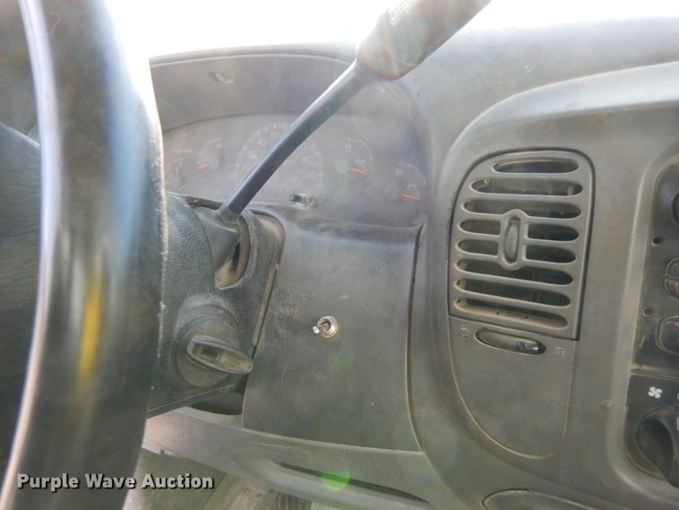 image for item DE4175 1998 Ford F150 pickup truck