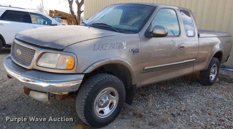 image for item DE4176 2001 Ford F150 XLT SuperCab pickup truck