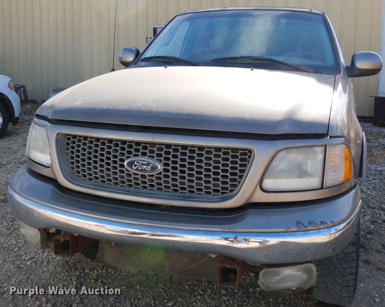 image for item DE4176 2001 Ford F150 XLT SuperCab pickup truck