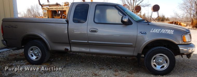 image for item DE4176 2001 Ford F150 XLT SuperCab pickup truck