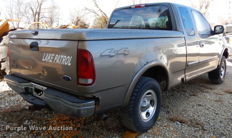 image for item DE4176 2001 Ford F150 XLT SuperCab pickup truck