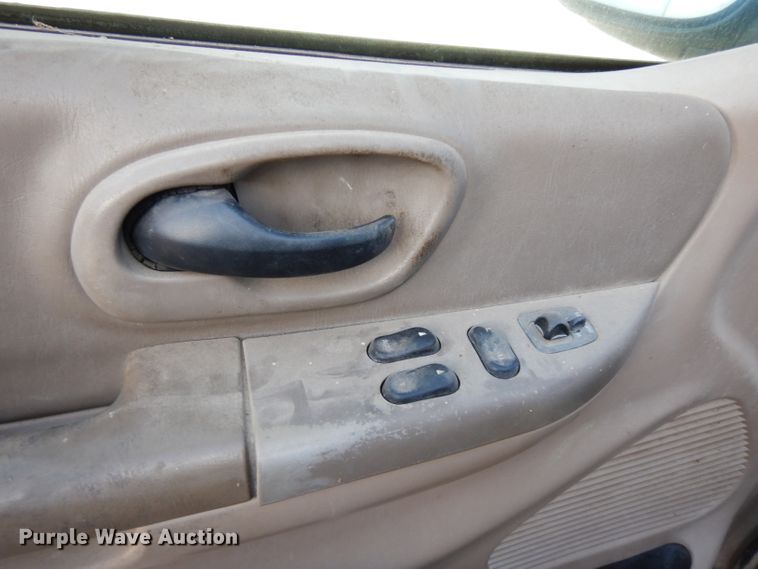 image for item DE4176 2001 Ford F150 XLT SuperCab pickup truck