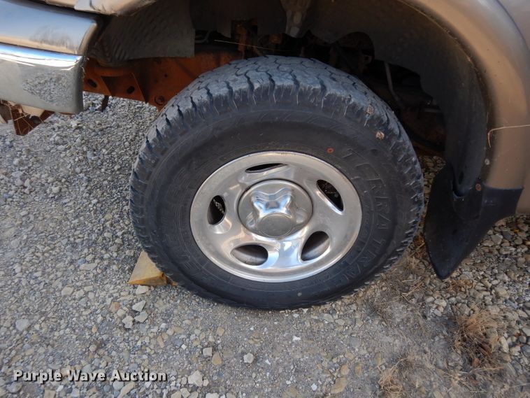 image for item DE4176 2001 Ford F150 XLT SuperCab pickup truck