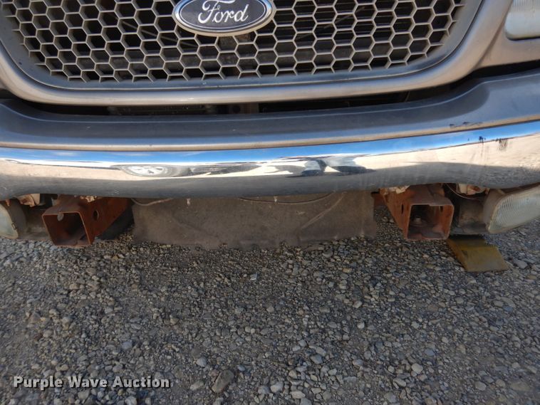 image for item DE4176 2001 Ford F150 XLT SuperCab pickup truck