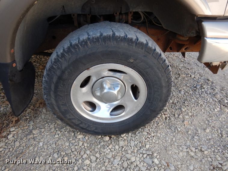 image for item DE4176 2001 Ford F150 XLT SuperCab pickup truck