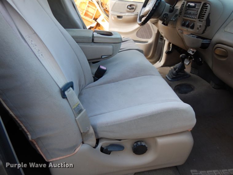 image for item DE4176 2001 Ford F150 XLT SuperCab pickup truck