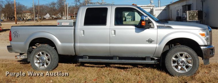 image for item DE4179 2011 Ford F350 Super Duty Lariat Crew Cab pickup truck