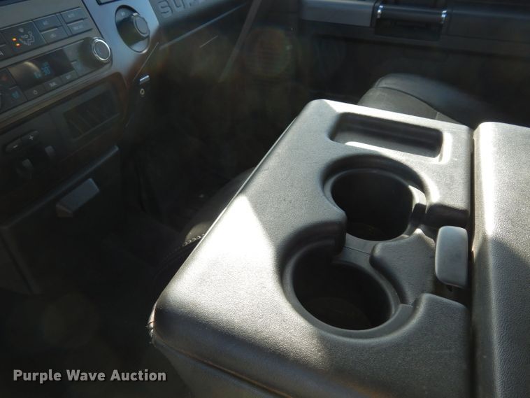 image for item DE4179 2011 Ford F350 Super Duty Lariat Crew Cab pickup truck