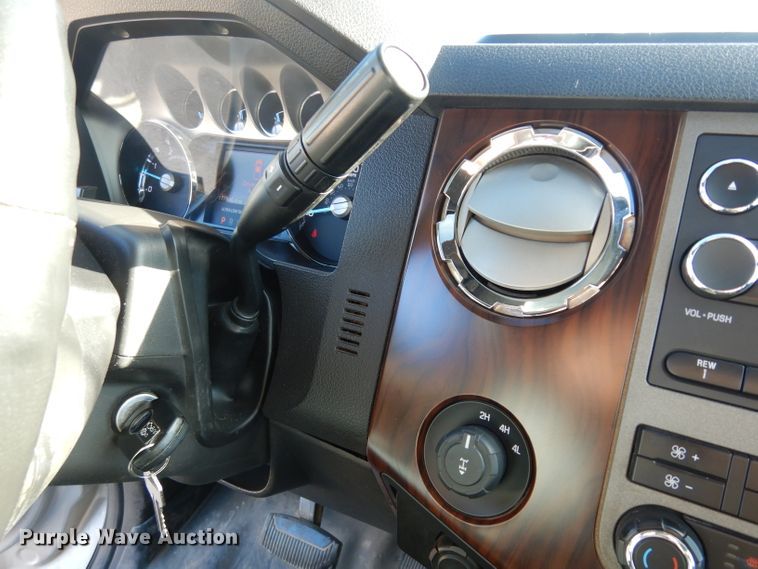 image for item DE4179 2011 Ford F350 Super Duty Lariat Crew Cab pickup truck