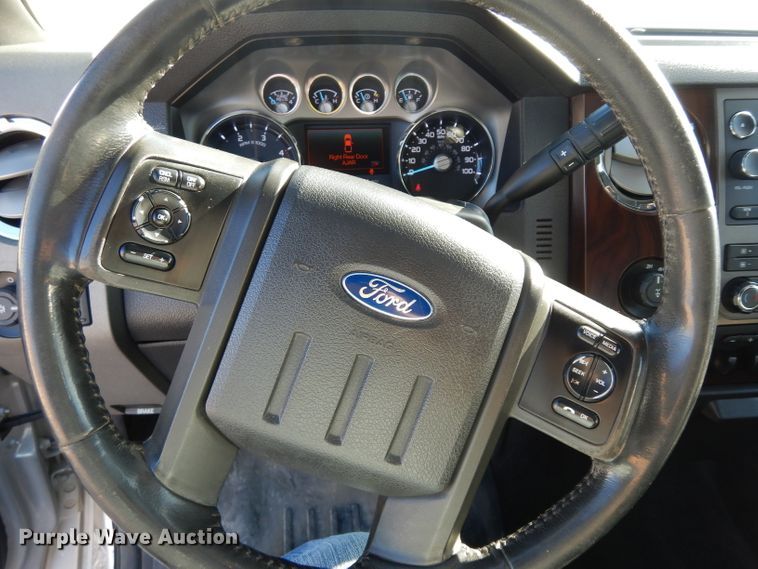 image for item DE4179 2011 Ford F350 Super Duty Lariat Crew Cab pickup truck