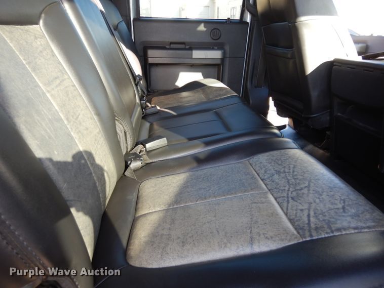 image for item DE4179 2011 Ford F350 Super Duty Lariat Crew Cab pickup truck