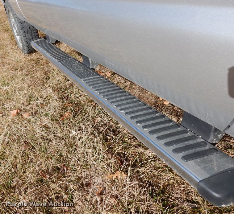 image for item DE4179 2011 Ford F350 Super Duty Lariat Crew Cab pickup truck