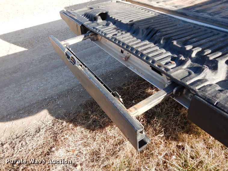 image for item DE4179 2011 Ford F350 Super Duty Lariat Crew Cab pickup truck