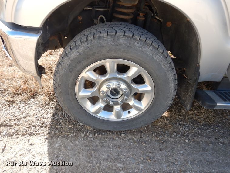 image for item DE4179 2011 Ford F350 Super Duty Lariat Crew Cab pickup truck