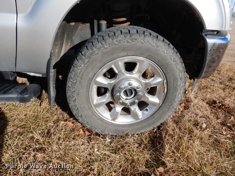 image for item DE4179 2011 Ford F350 Super Duty Lariat Crew Cab pickup truck