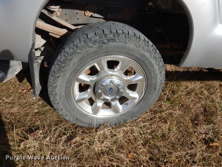 image for item DE4179 2011 Ford F350 Super Duty Lariat Crew Cab pickup truck