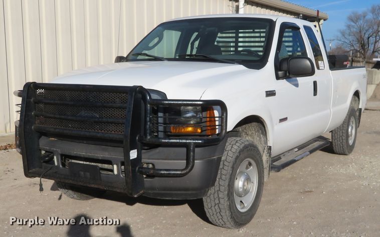 image for item DE6866 2006 Ford F250 Super Duty XL SuperCab pickup truck