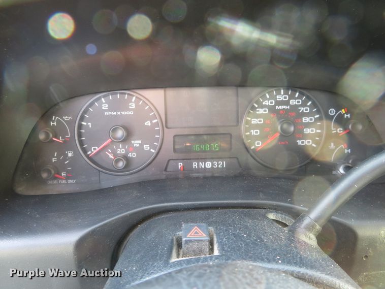 image for item DE6866 2006 Ford F250 Super Duty XL SuperCab pickup truck