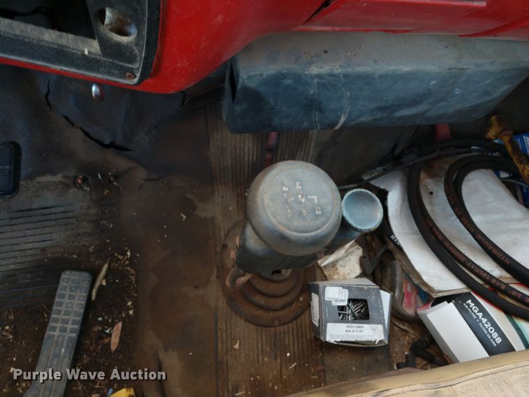 image for item DE6867 1977 Chevrolet C60 truck with Vermeer tree spade