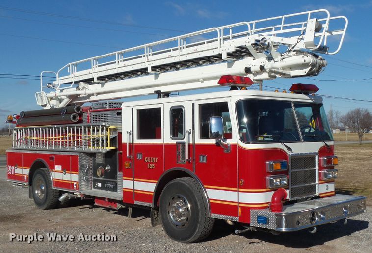 image for item DF0822 1999 Pierce ladder fire truck