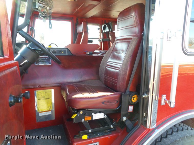 image for item DF0822 1999 Pierce ladder fire truck
