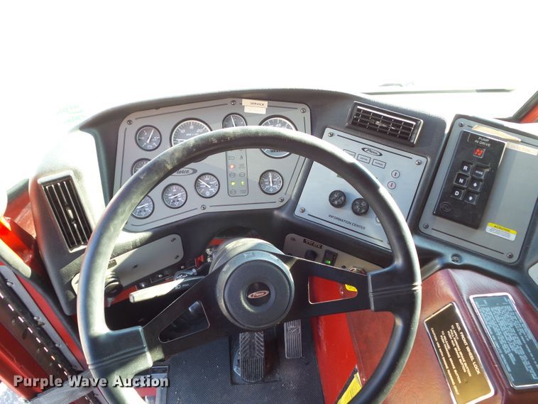 image for item DF0822 1999 Pierce ladder fire truck