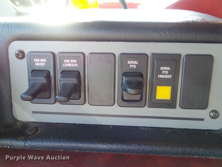 image for item DF0822 1999 Pierce ladder fire truck