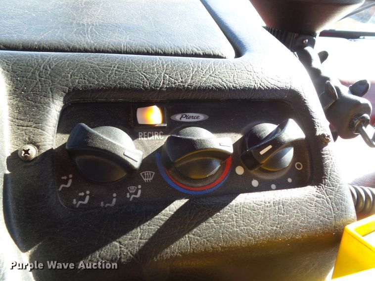 image for item DF0822 1999 Pierce ladder fire truck