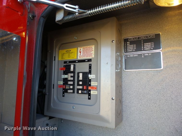 image for item DF0822 1999 Pierce ladder fire truck