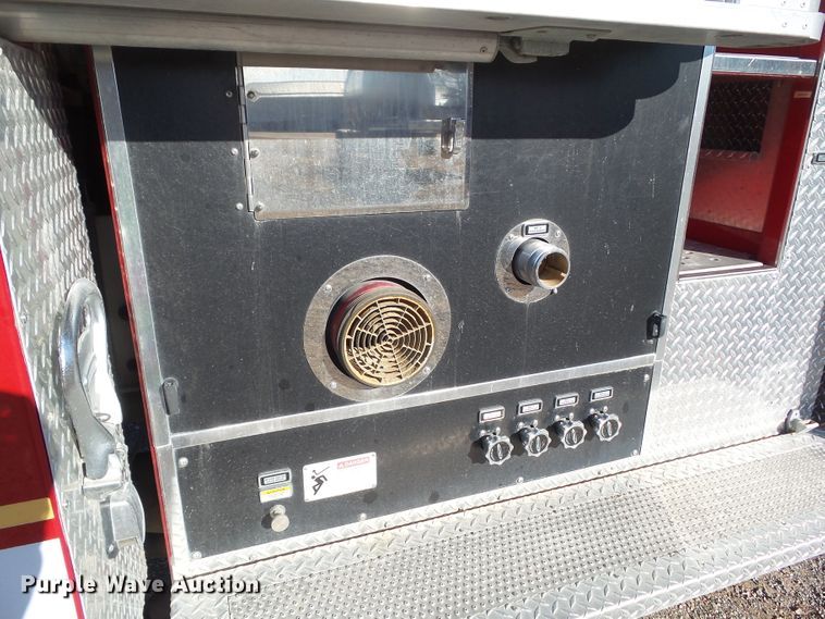 image for item DF0822 1999 Pierce ladder fire truck