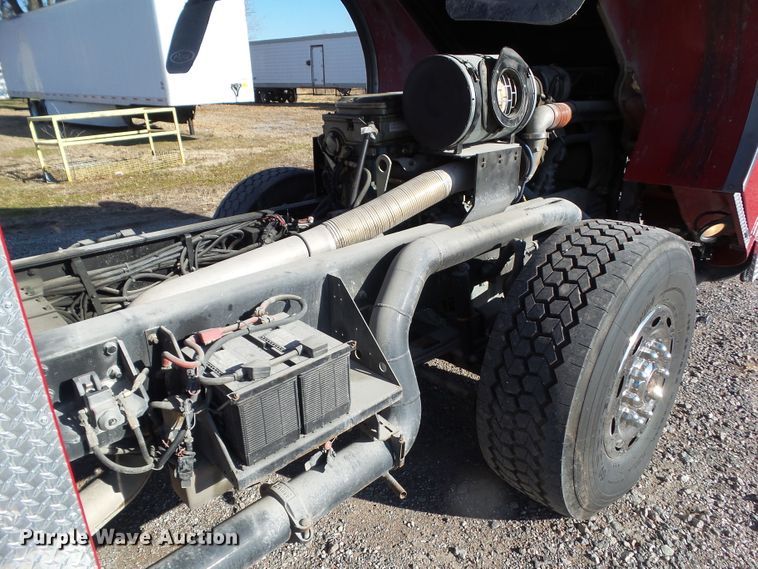 image for item DF0822 1999 Pierce ladder fire truck