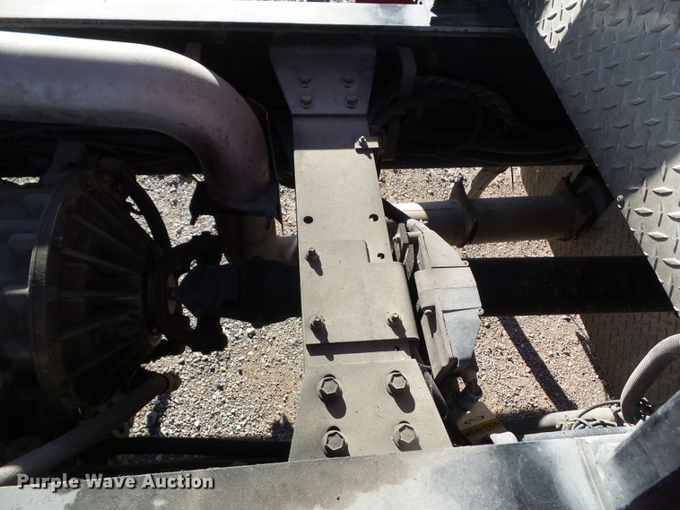 image for item DF0822 1999 Pierce ladder fire truck