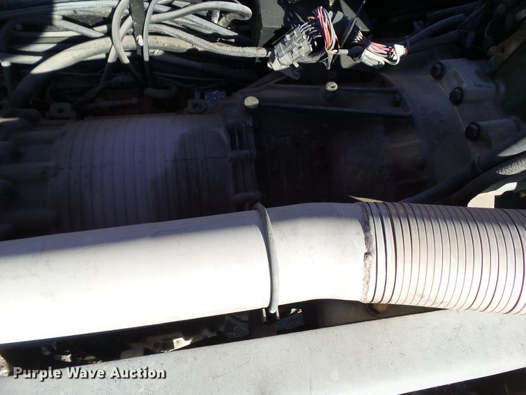 image for item DF0822 1999 Pierce ladder fire truck