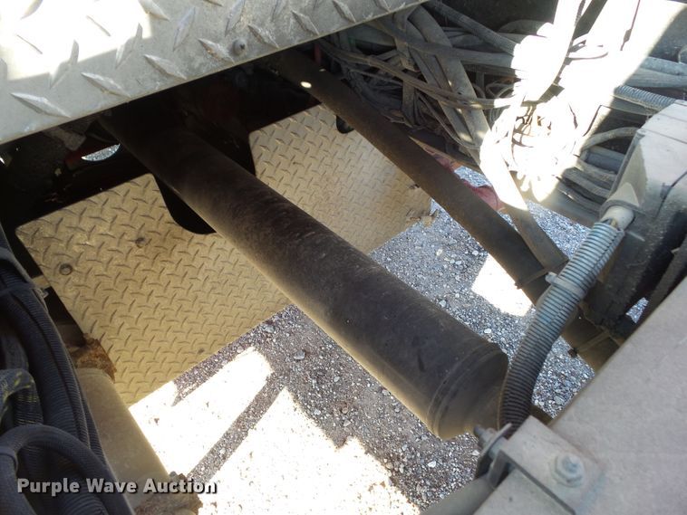 image for item DF0822 1999 Pierce ladder fire truck