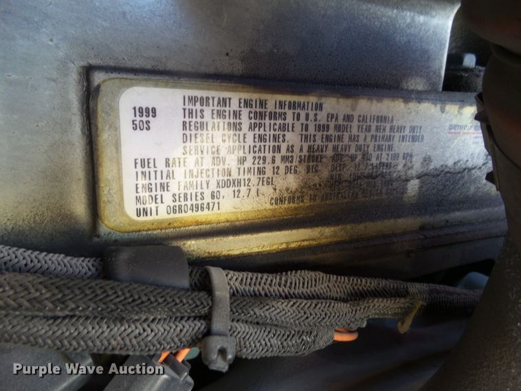 image for item DF0822 1999 Pierce ladder fire truck